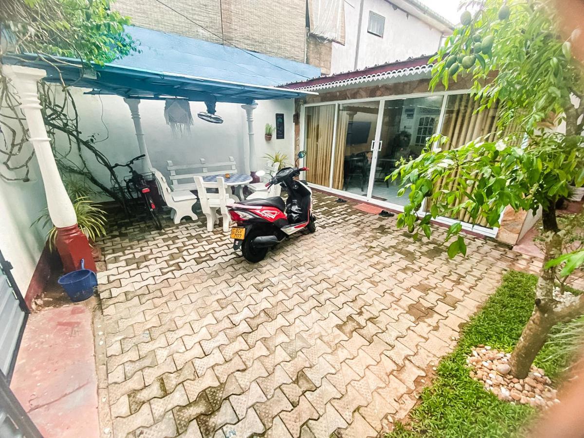 Silvas Surf Home Weligama Exterior photo