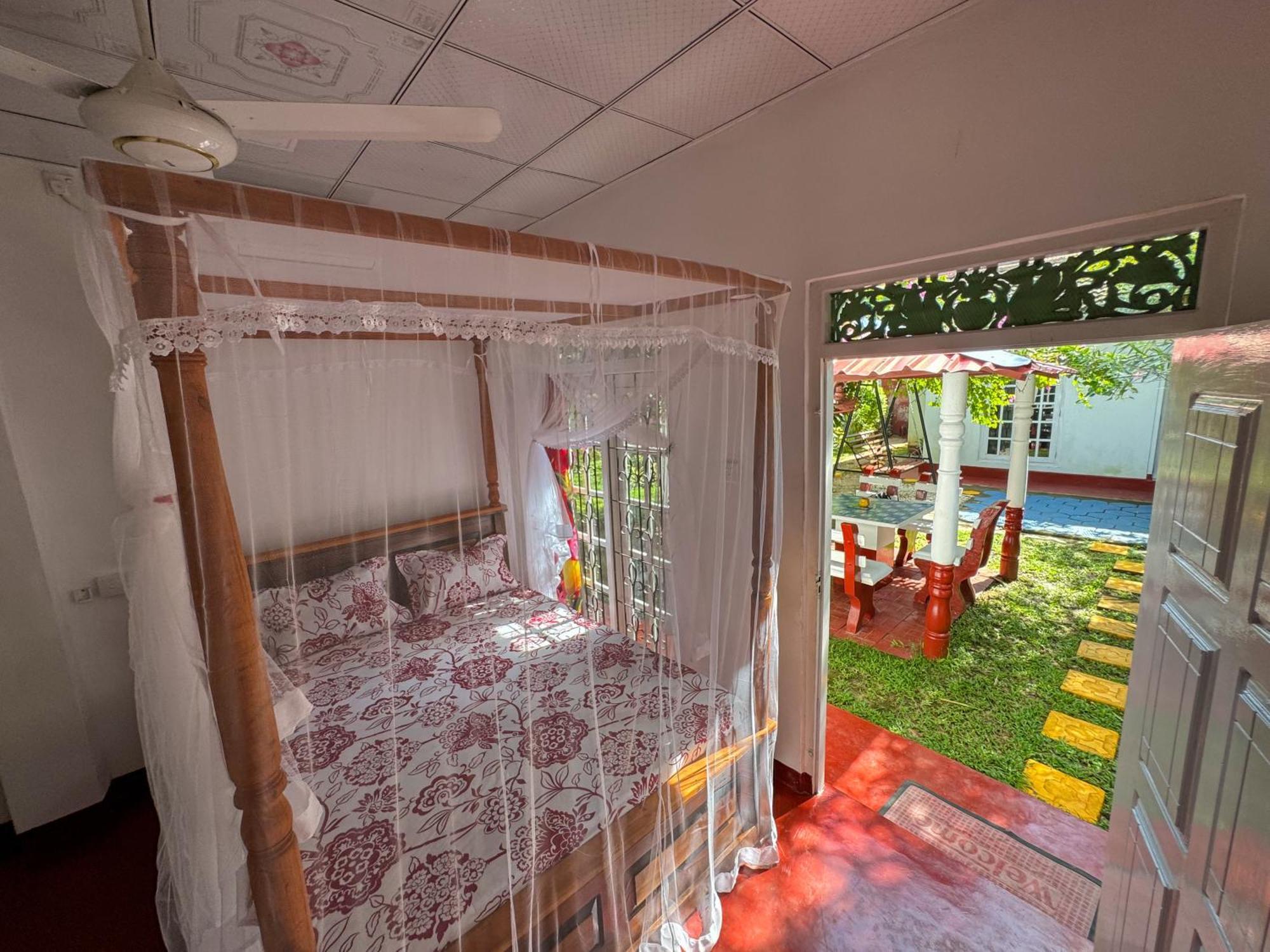 Silvas Surf Home Weligama Exterior photo